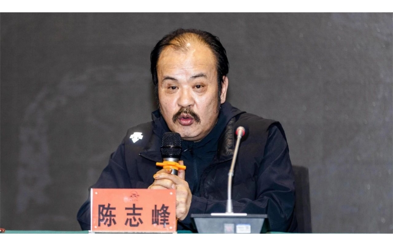“做襟怀坦荡的J9九游集团人”——集团年度总结大会召开 董事长颁发沉要讲话